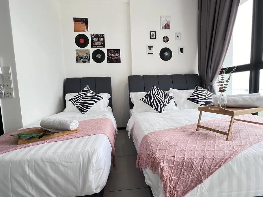 Georgetown Skypool Urban 2Br Family & Baby-Friendly 9Pax Seaview Penang Διαμέρισμα Jelutong 0*,  Μαλαισία